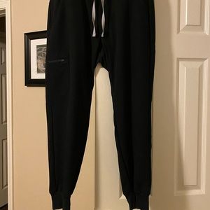 One set of figs brand scrubs, black